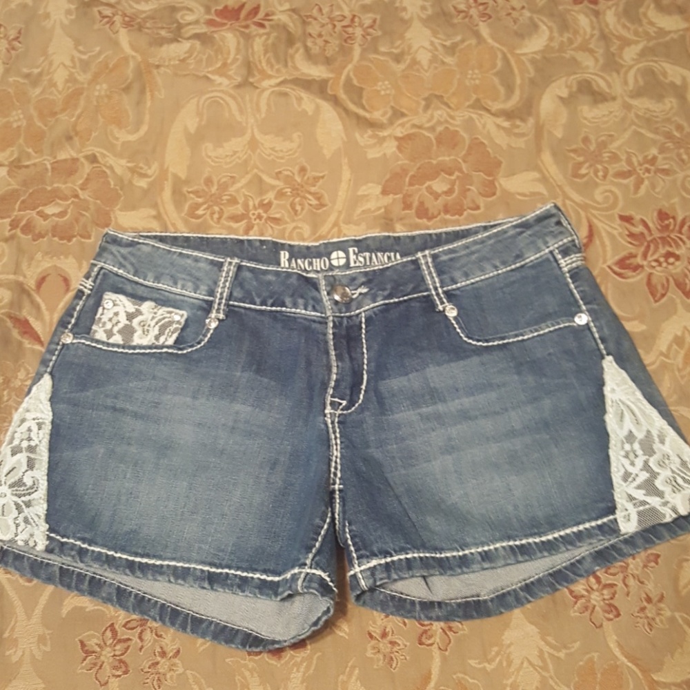 Womens Rancho Estancia Shorts